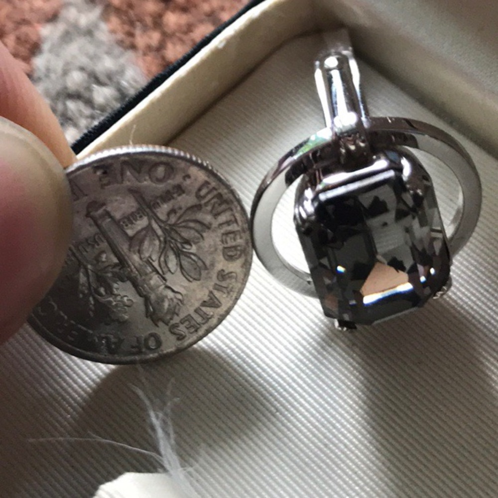 Host Pick! Swank Cuff Links and Tie Clip - Picture 3 of 3